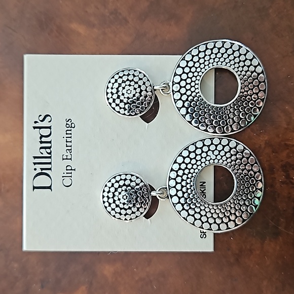 2 Pair Earrings!! Dillard's CLIP earrings and unmarked CLIP earrings - Picture 1 of 6